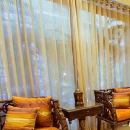 Hotel Clark International Delhi Zewnętrze zdjęcie