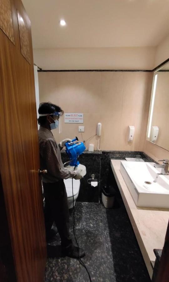Hotel Clark International Delhi Zewnętrze zdjęcie