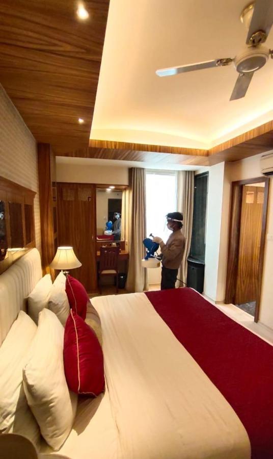 Hotel Clark International Delhi Zewnętrze zdjęcie
