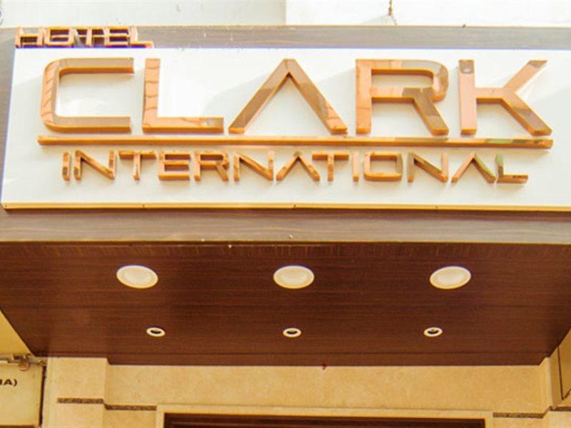 Hotel Clark International Delhi Zewnętrze zdjęcie