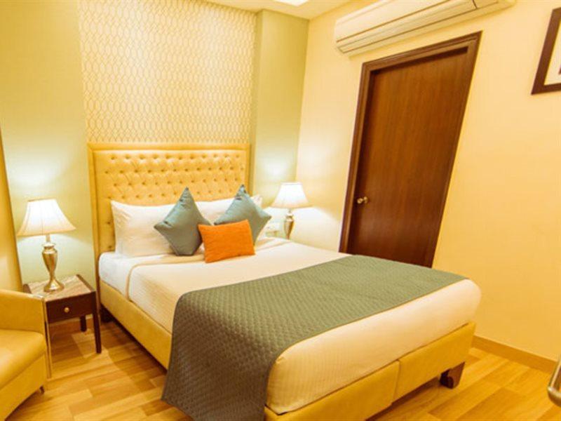 Hotel Clark International Delhi Zewnętrze zdjęcie