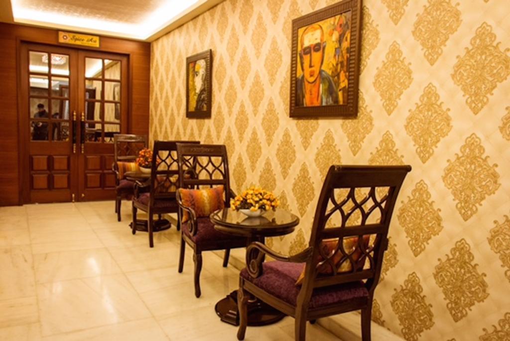 Hotel Clark International Delhi Zewnętrze zdjęcie