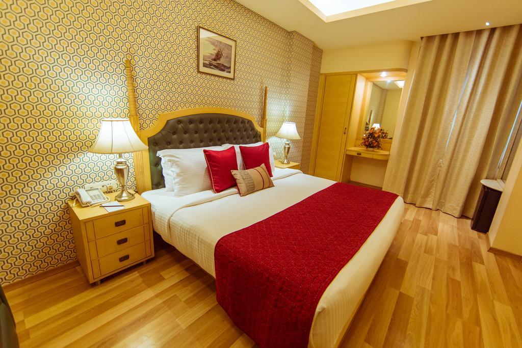 Hotel Clark International Delhi Zewnętrze zdjęcie