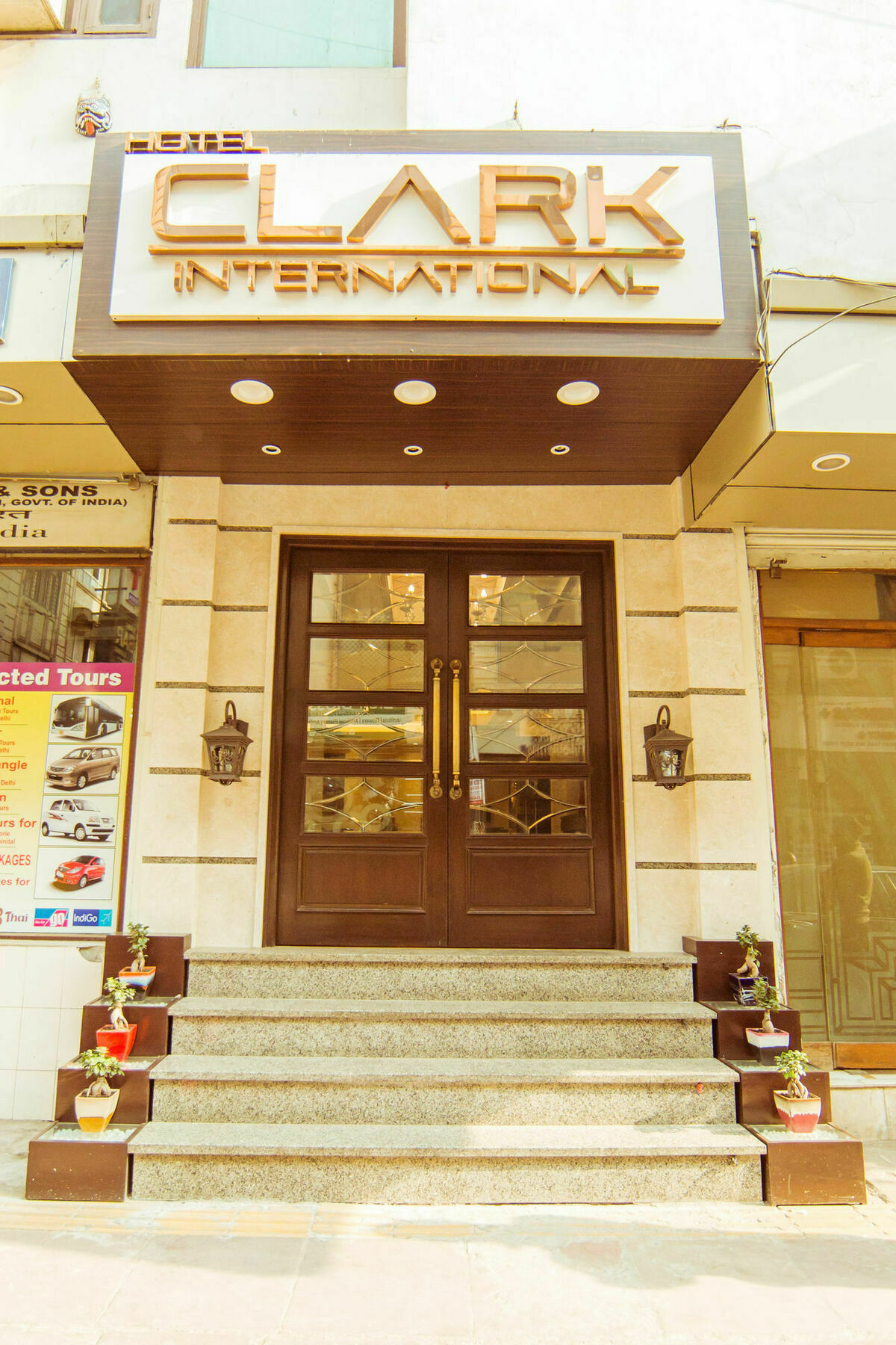 Hotel Clark International Delhi Zewnętrze zdjęcie